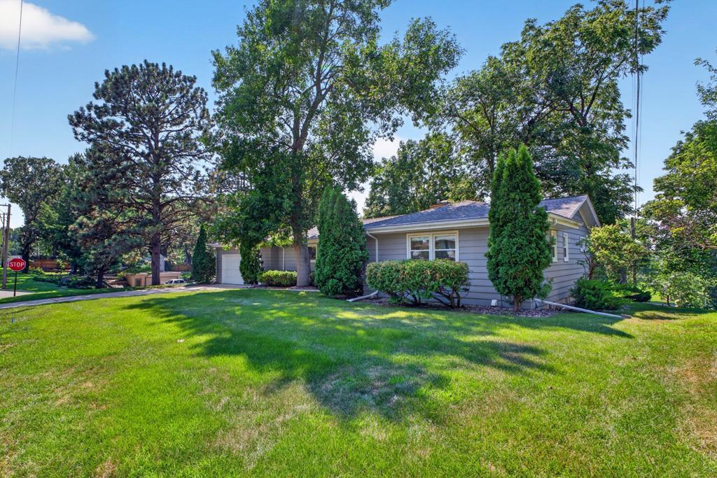 2nd image of 302 Garden Rd, Albert Lea, MN 56007 | MLS# 7109902