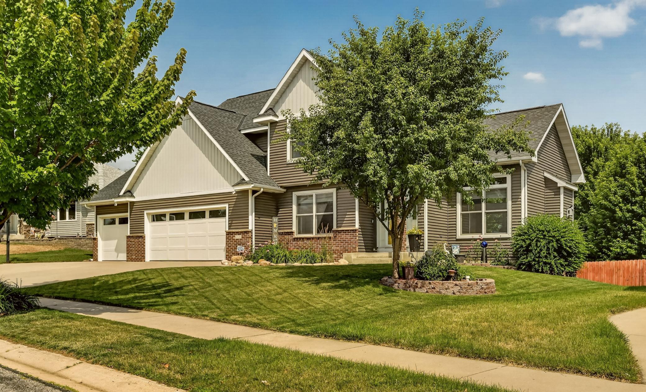 2nd image of 2721 Boulder Ridge Dr Nw, Rochester, MN 55901 | MLS# 7109927