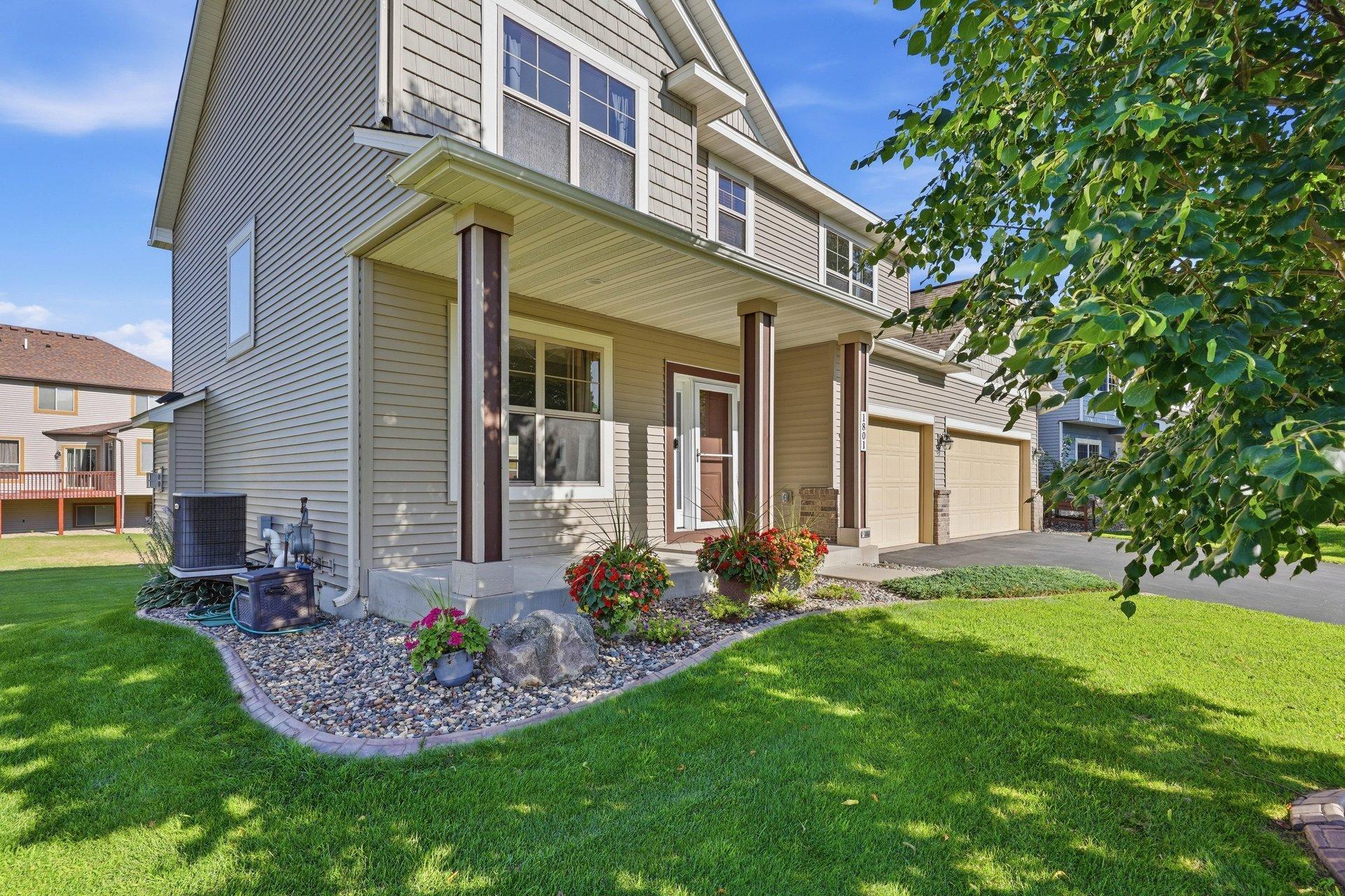 1st image of 1801 Foothill Trl, Shakopee, MN 55379 | MLS# 7109929