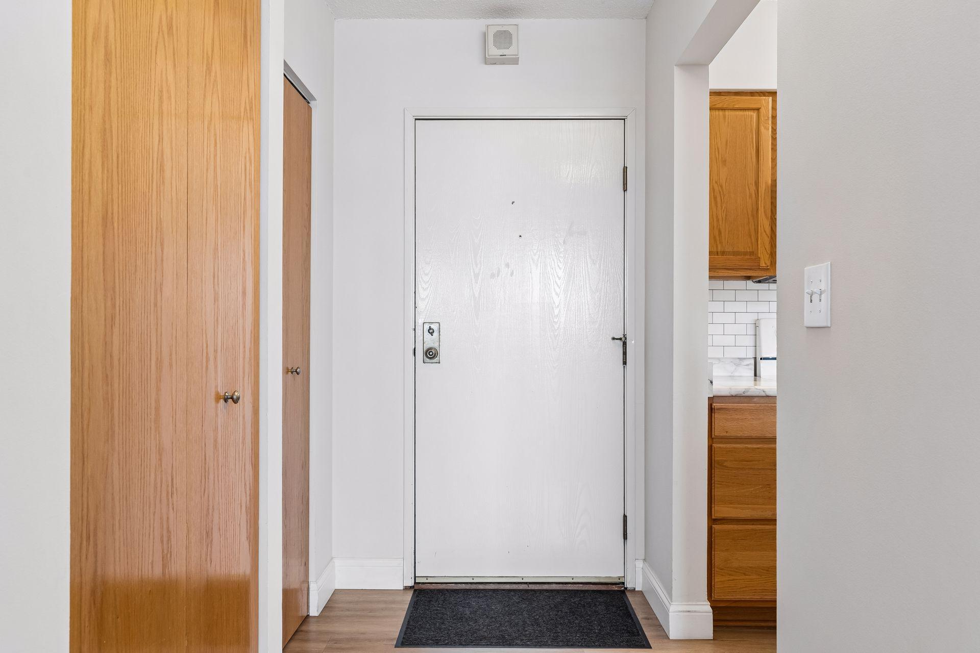 5th image of 291 7th St W, St. Paul, MN 55102