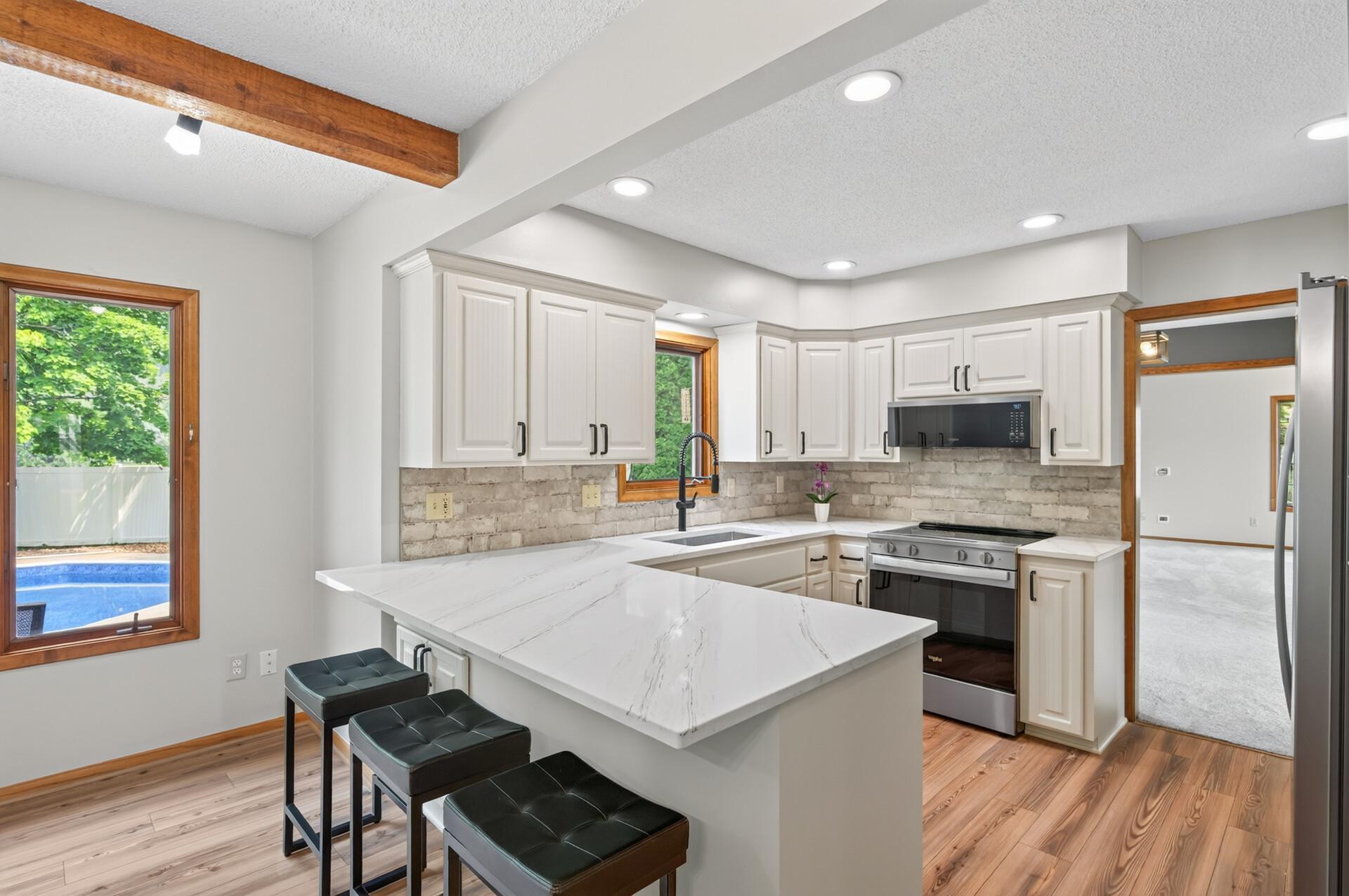 5th image of 4532 Normandale Highlands Dr, Minneapolis, MN 55437 | MLS# 7109939