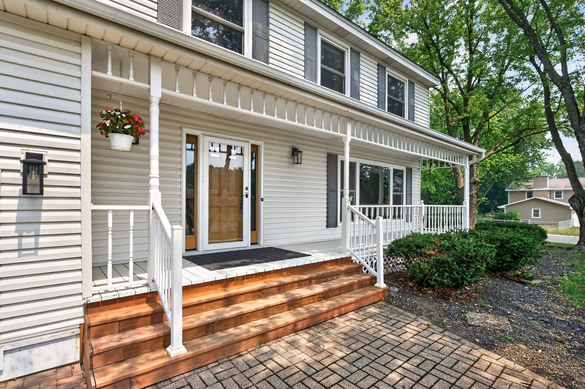 2nd image of 4532 Normandale Highlands Dr, Minneapolis, MN 55437 | MLS# 7109939