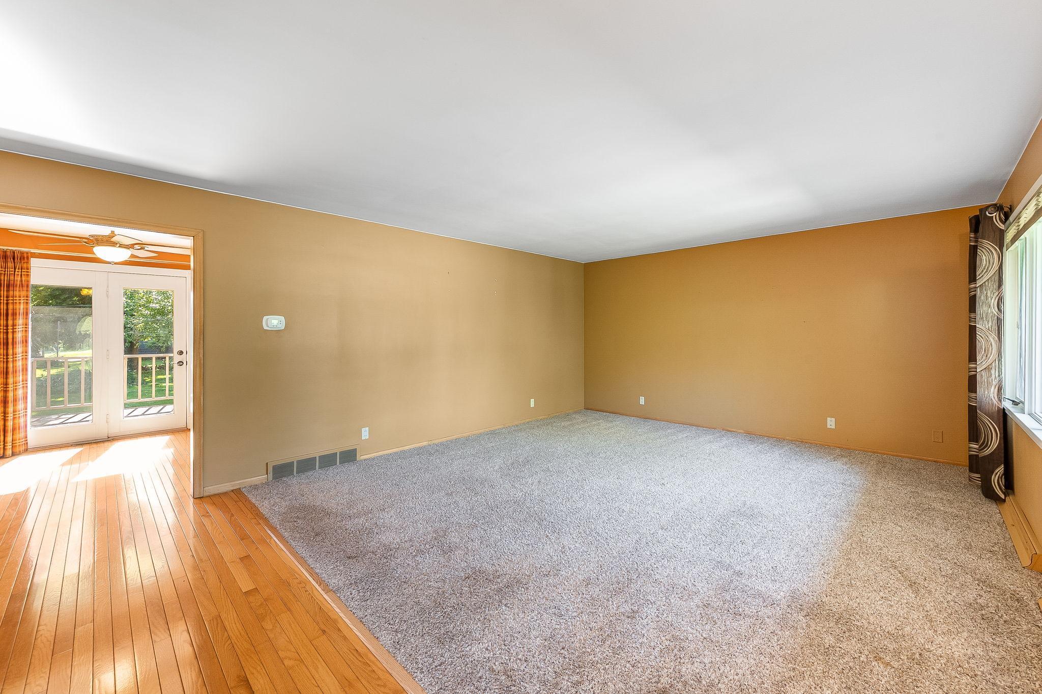 3rd image of 1024 Holden Pl, Fairmont, MN 56031 | MLS# 7109960