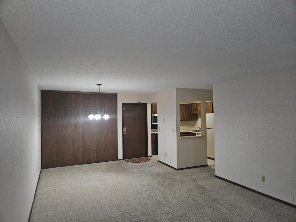 3rd image of 1855 Silver Bell Rd #314, Saint Paul, MN 55122 | MLS# 7109978