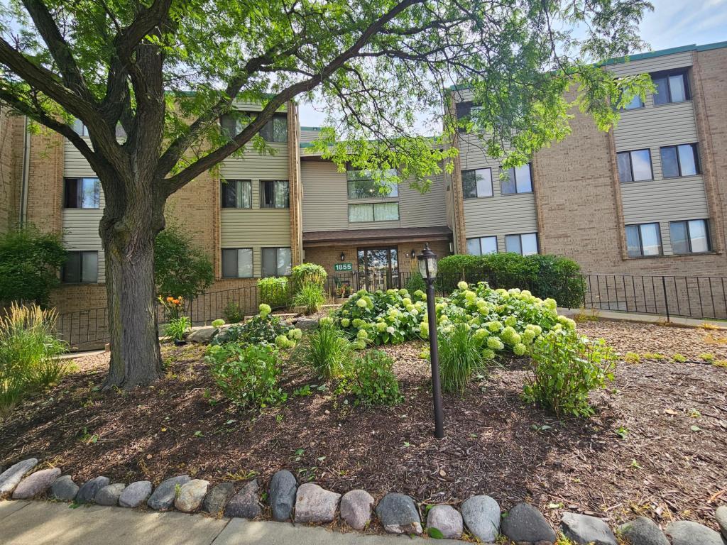 1st image of 1855 Silver Bell Rd #314, Saint Paul, MN 55122 | MLS# 7109978