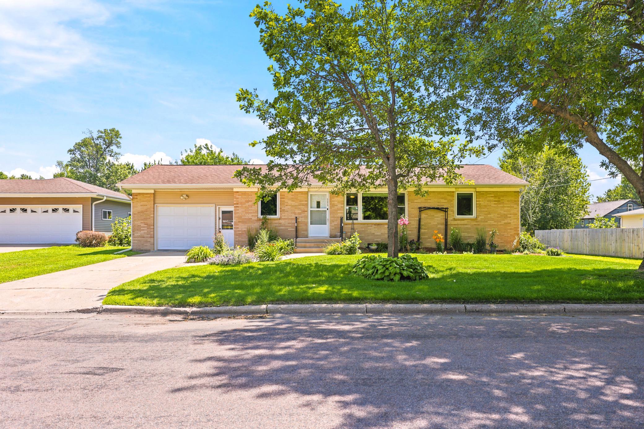 1st image of 325 6th St Nw, Buffalo Lake, MN 55314 | MLS# 7110011