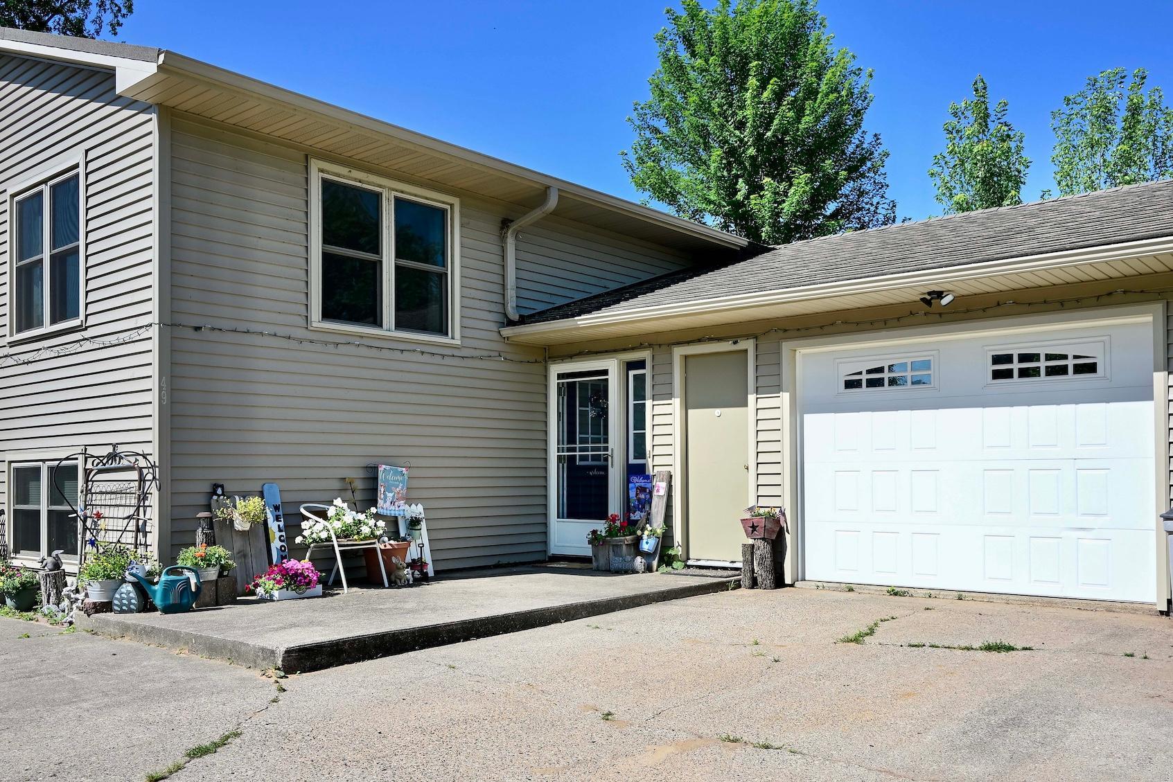 2nd image of 49 E 2nd St, Cochrane, WI 54622 | MLS# 7110021