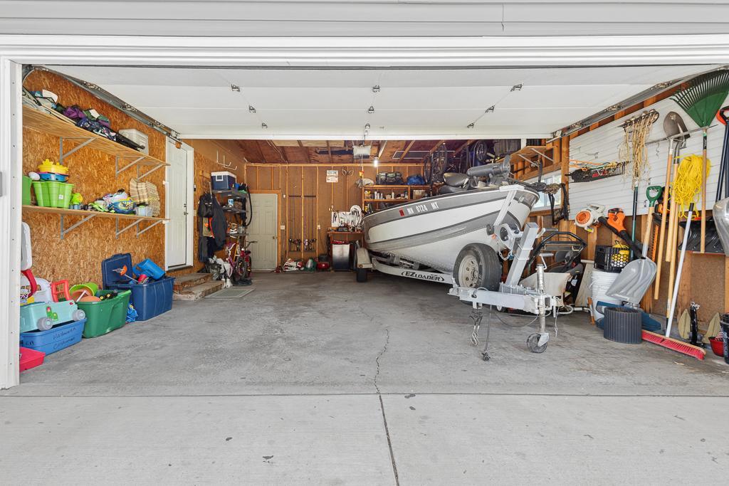 40th image of 901 Columbine Dr, Marshall, MN 56258 | MLS# 7110037