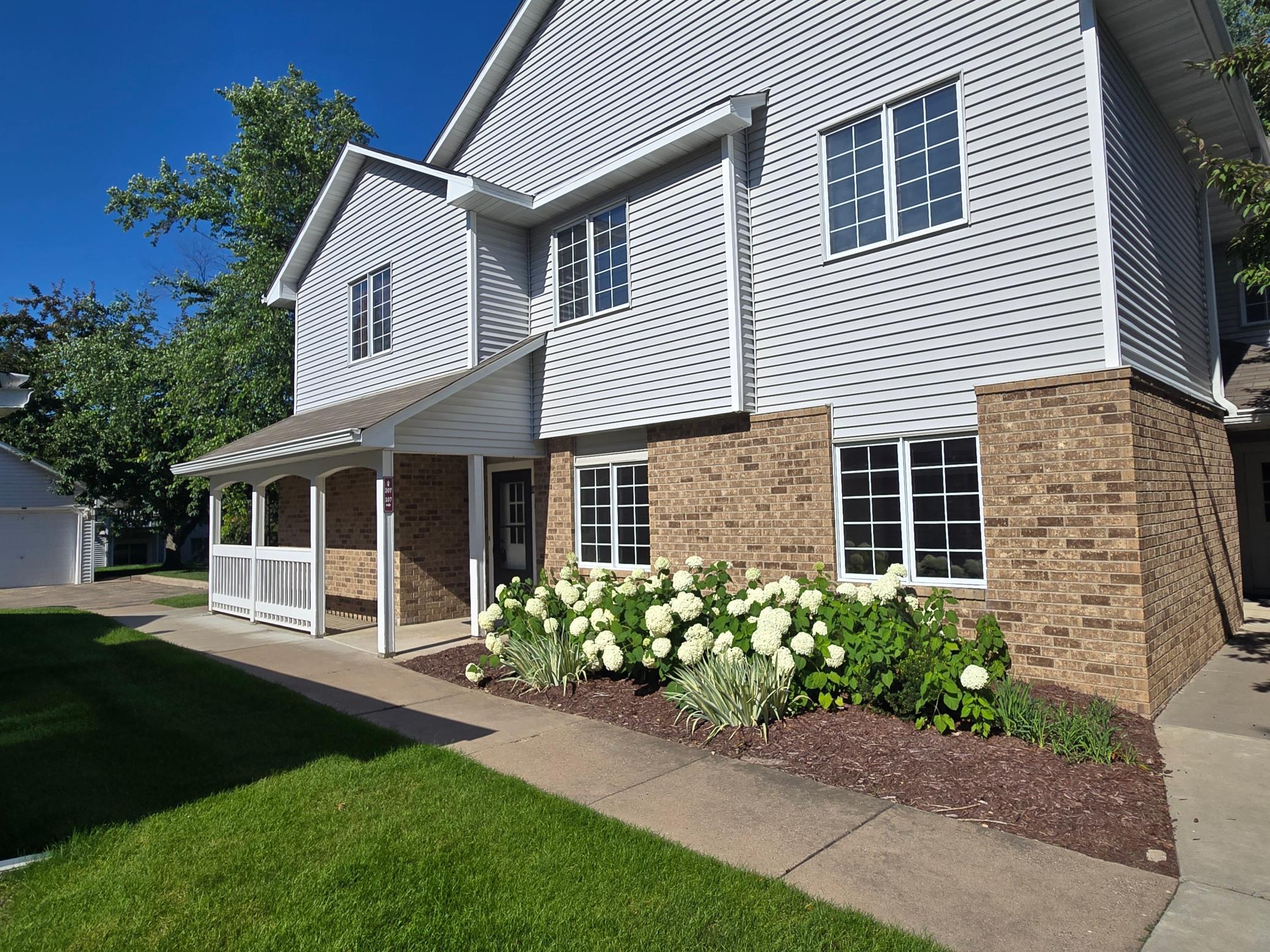 2nd image of 3545 Blue Jay Wy #107, Saint Paul, MN 55123 | MLS# 7110051