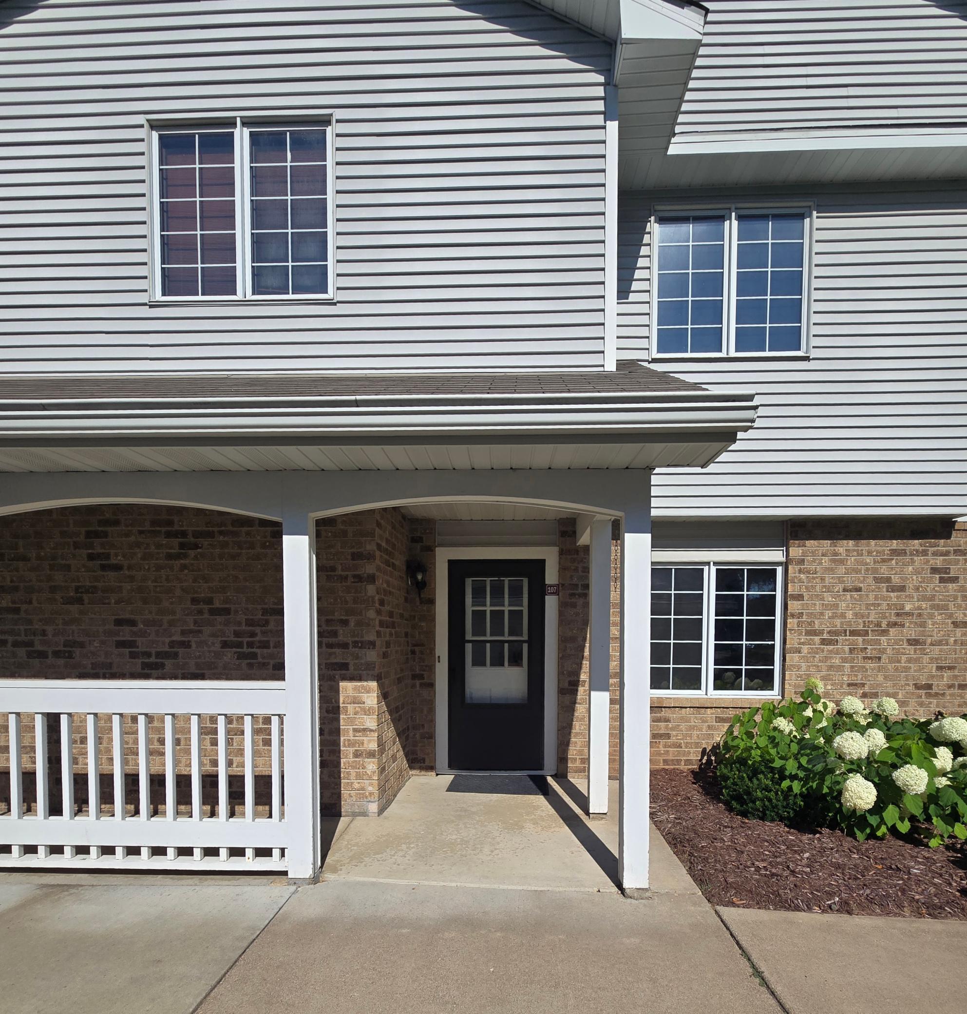 3rd image of 3545 Blue Jay Wy #107, Saint Paul, MN 55123 | MLS# 7110051