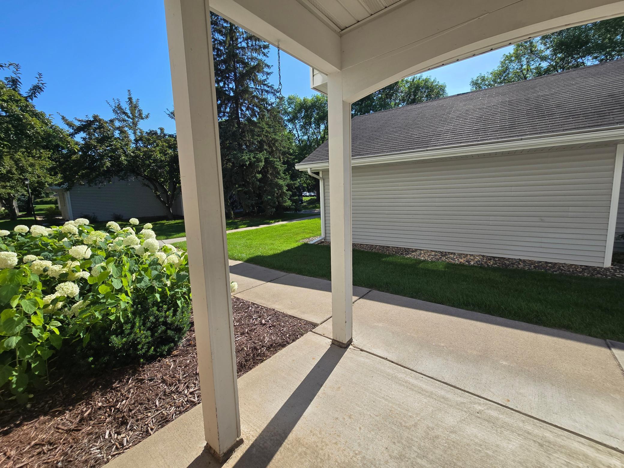 5th image of 3545 Blue Jay Wy #107, Saint Paul, MN 55123 | MLS# 7110051