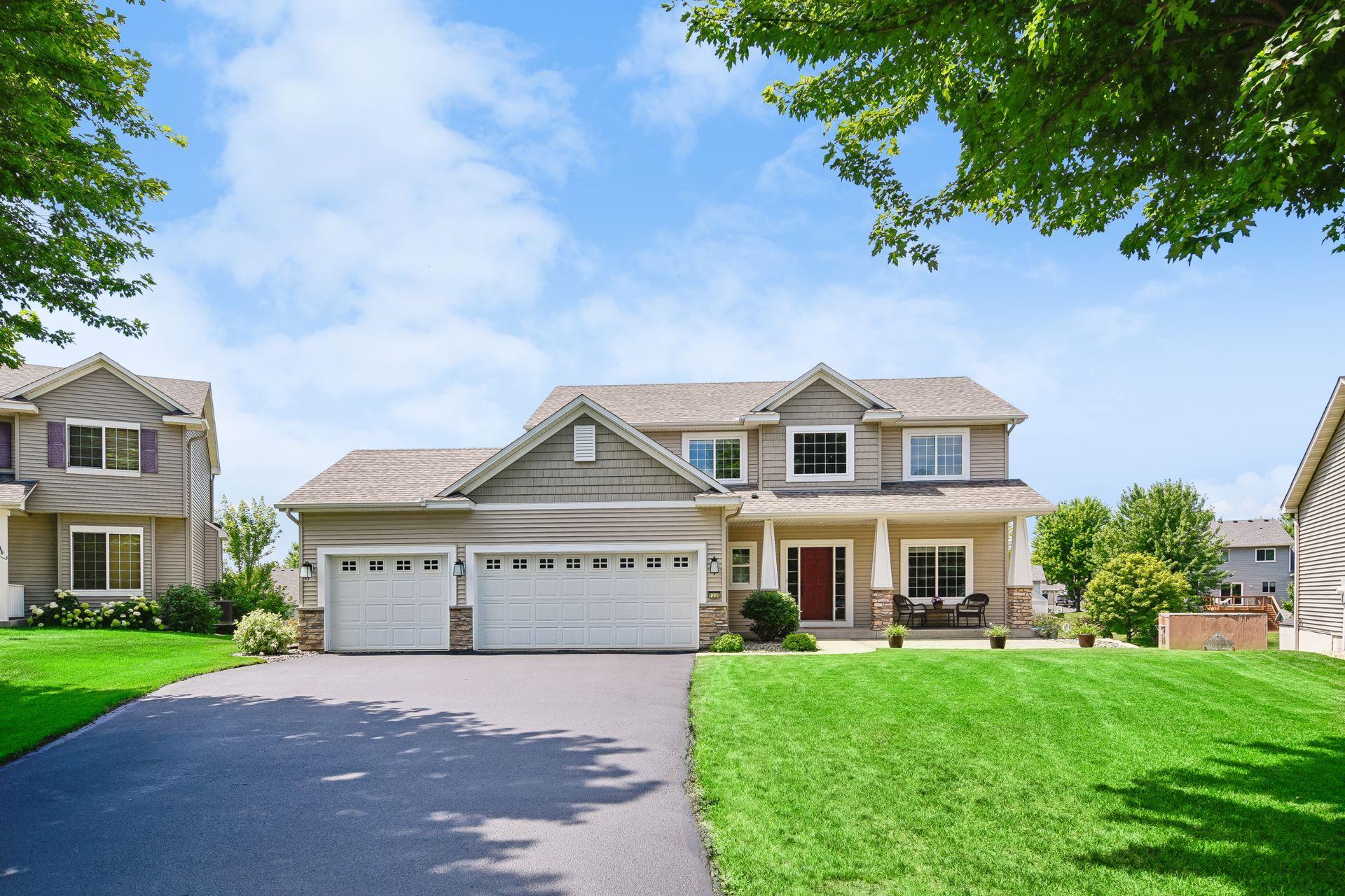 2nd image of 1235 Pine Sq, Waconia, MN 55387 | MLS# 7110059