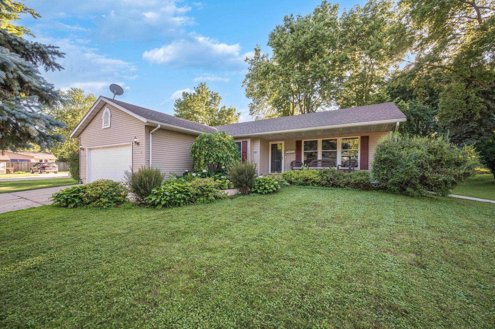 1st image of 684 Shoreacres Dr, Fairmont, MN 56031 | MLS# 7110083
