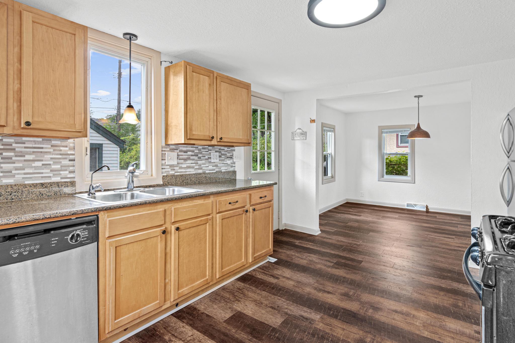 2nd image of 920 8th Ave S, South Saint Paul, MN 55075 | MLS# 7110113