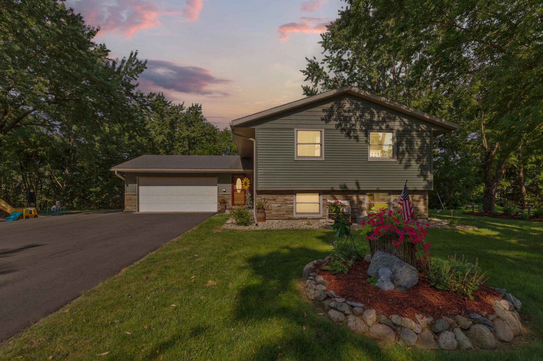 2nd image of 508 Ridge Rd, Henderson, MN 56044 | MLS# 7110133