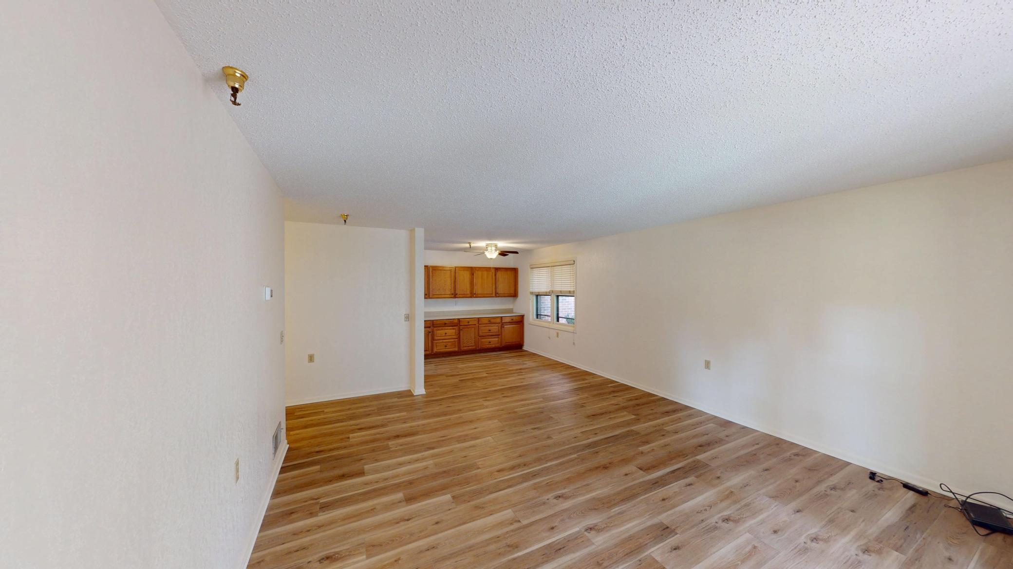 4th image of 909 Luther Pl, Albert Lea, MN 56007