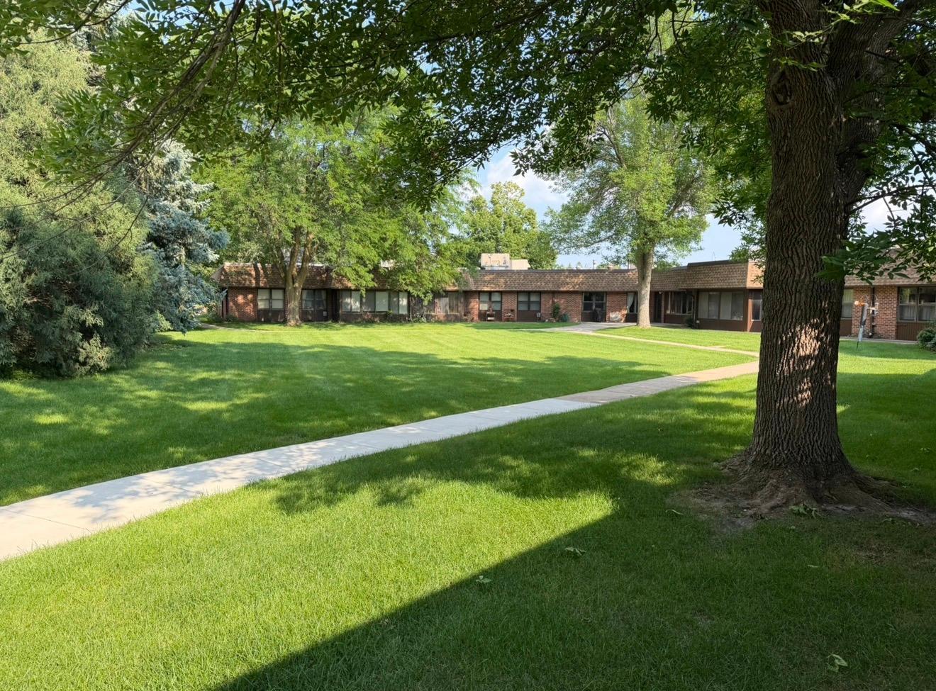 2nd image of 909 Luther Pl, Albert Lea, MN 56007