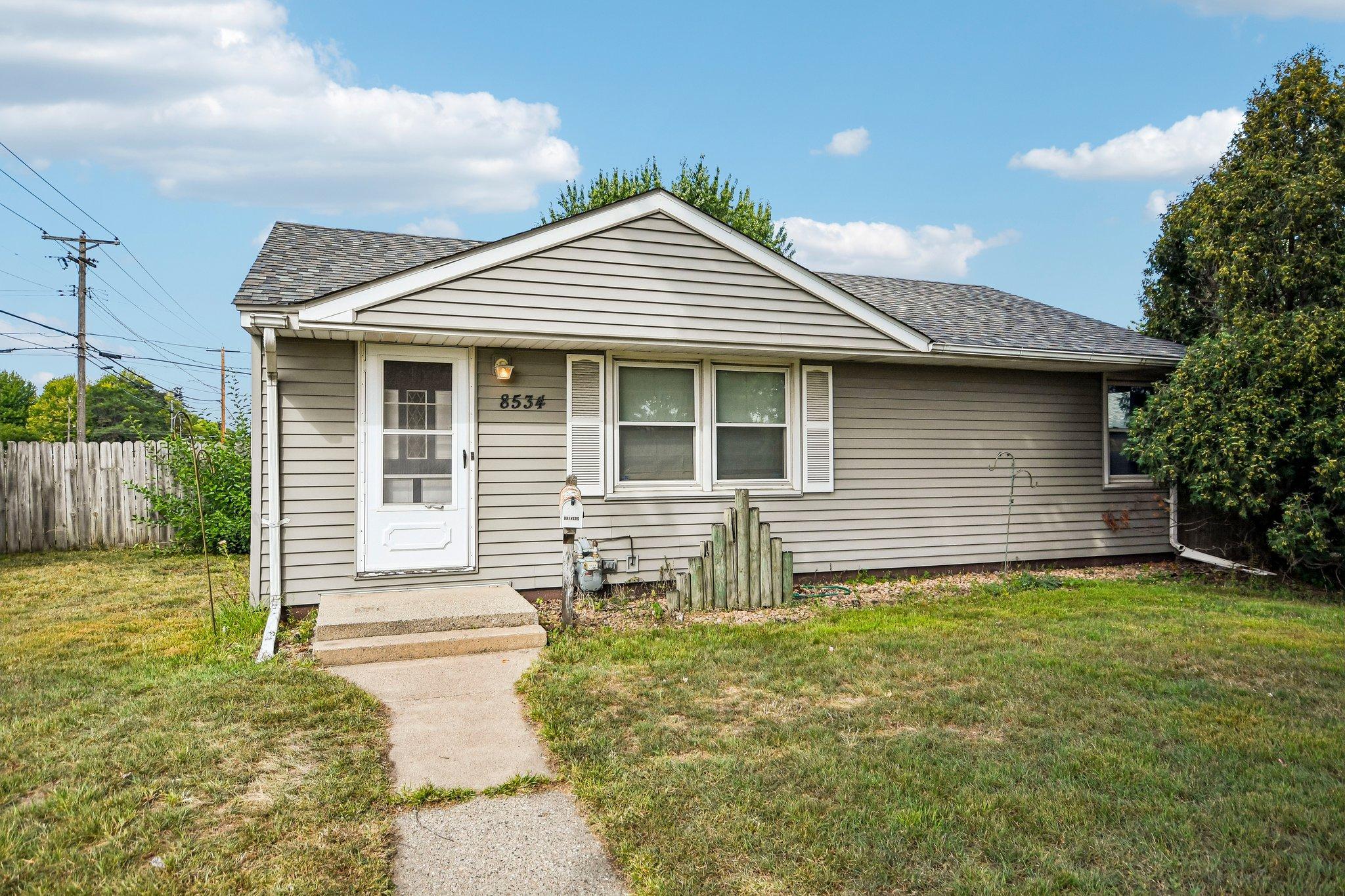 1st image of 8534 Park Ave S, Bloomington, MN 55420 | MLS# 7110168