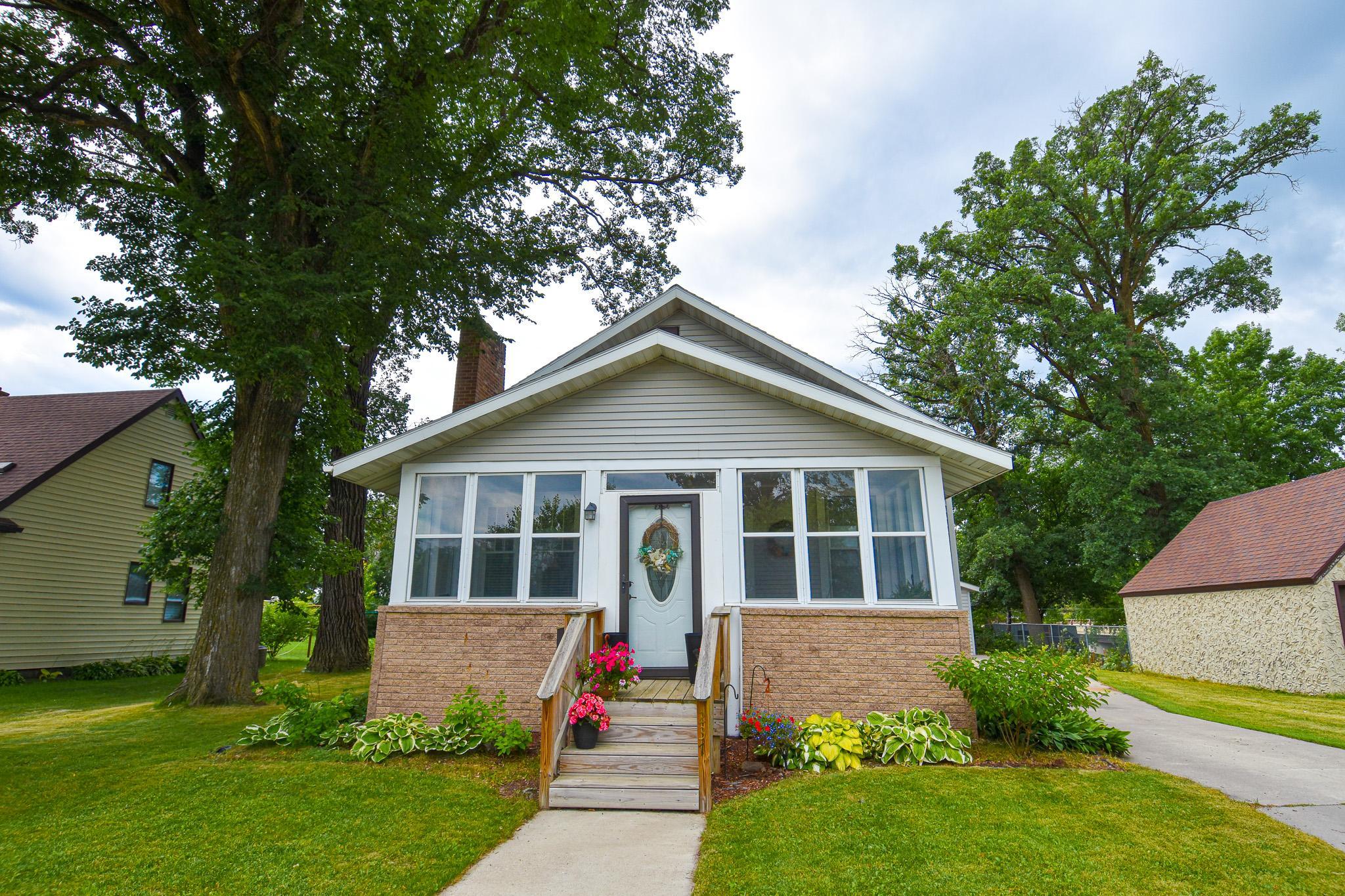 2nd image of 237 Markley Ave N, Thief River Falls, MN 56701 | MLS# 7110234