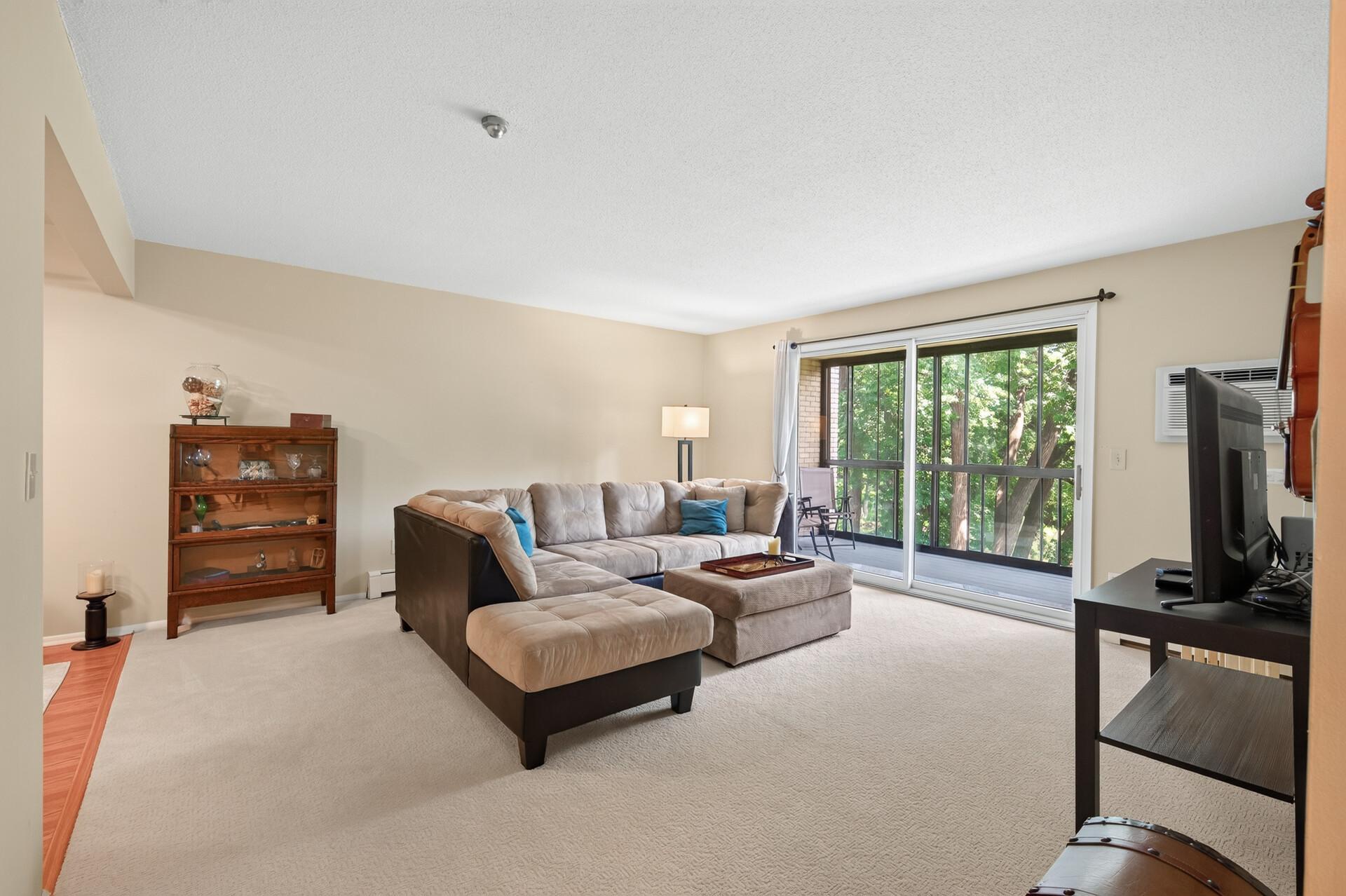 3rd image of 4360 Brookside Ct, Edina, MN 55436
