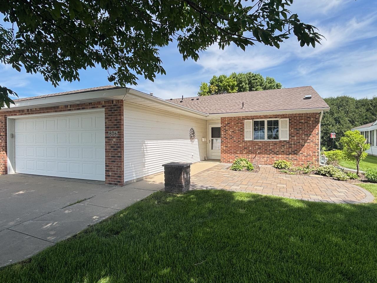 2nd image of 806 28th Ave Sw, Willmar, MN 56201 | MLS# 7110236