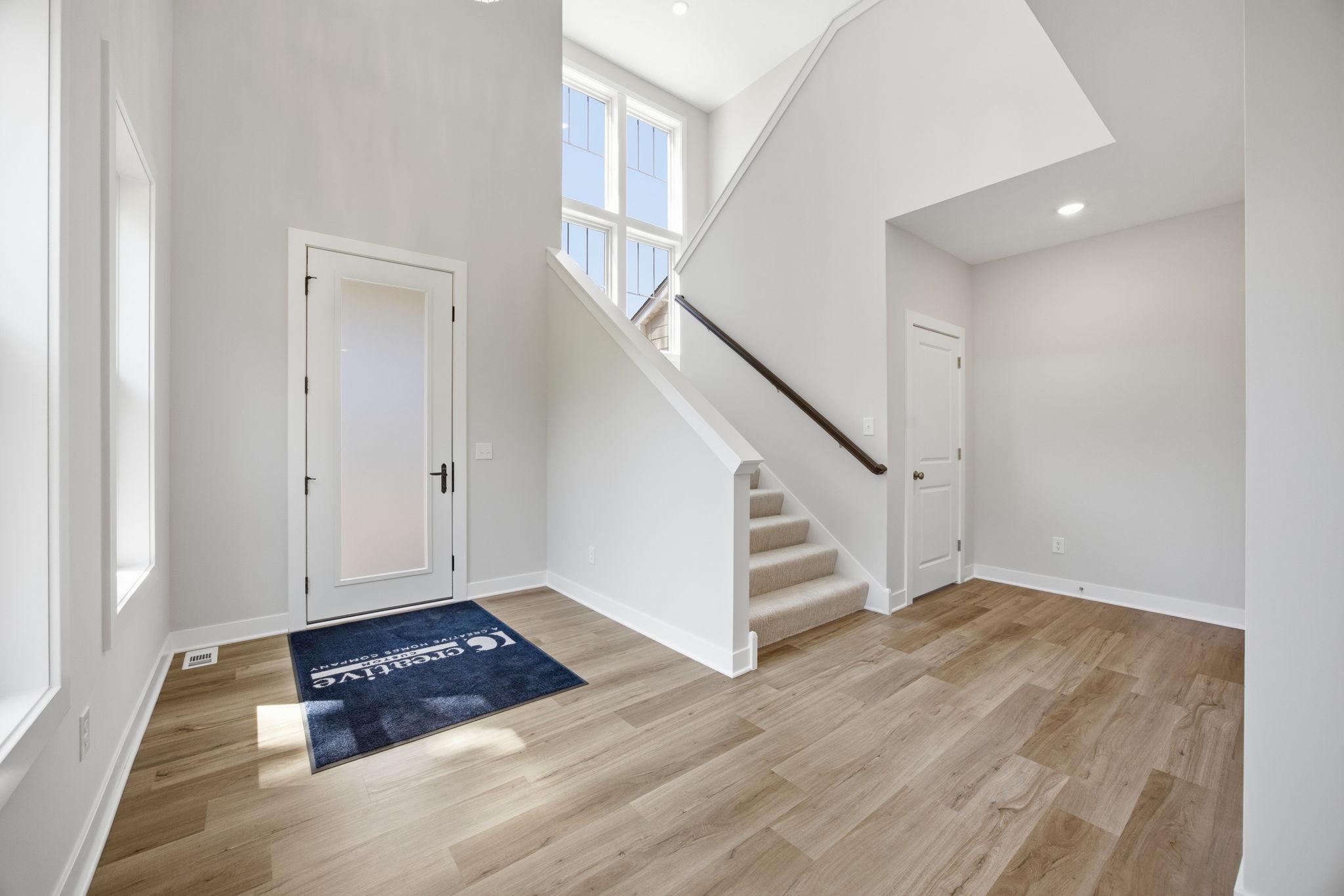 4th image of 2399 Laurie Ct W, Saint Paul, MN 55113 | MLS# 7110238