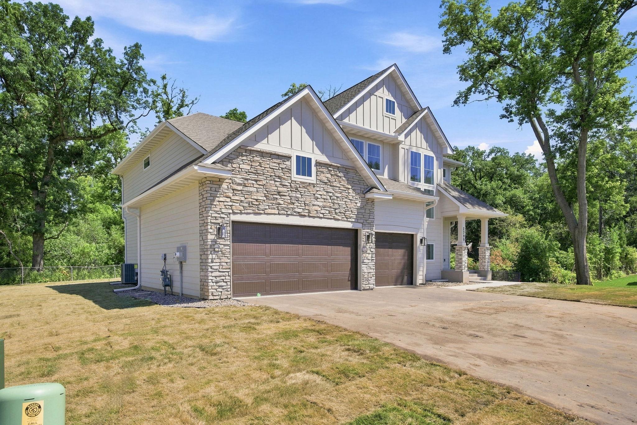 2nd image of 2399 Laurie Ct W, Saint Paul, MN 55113 | MLS# 7110238