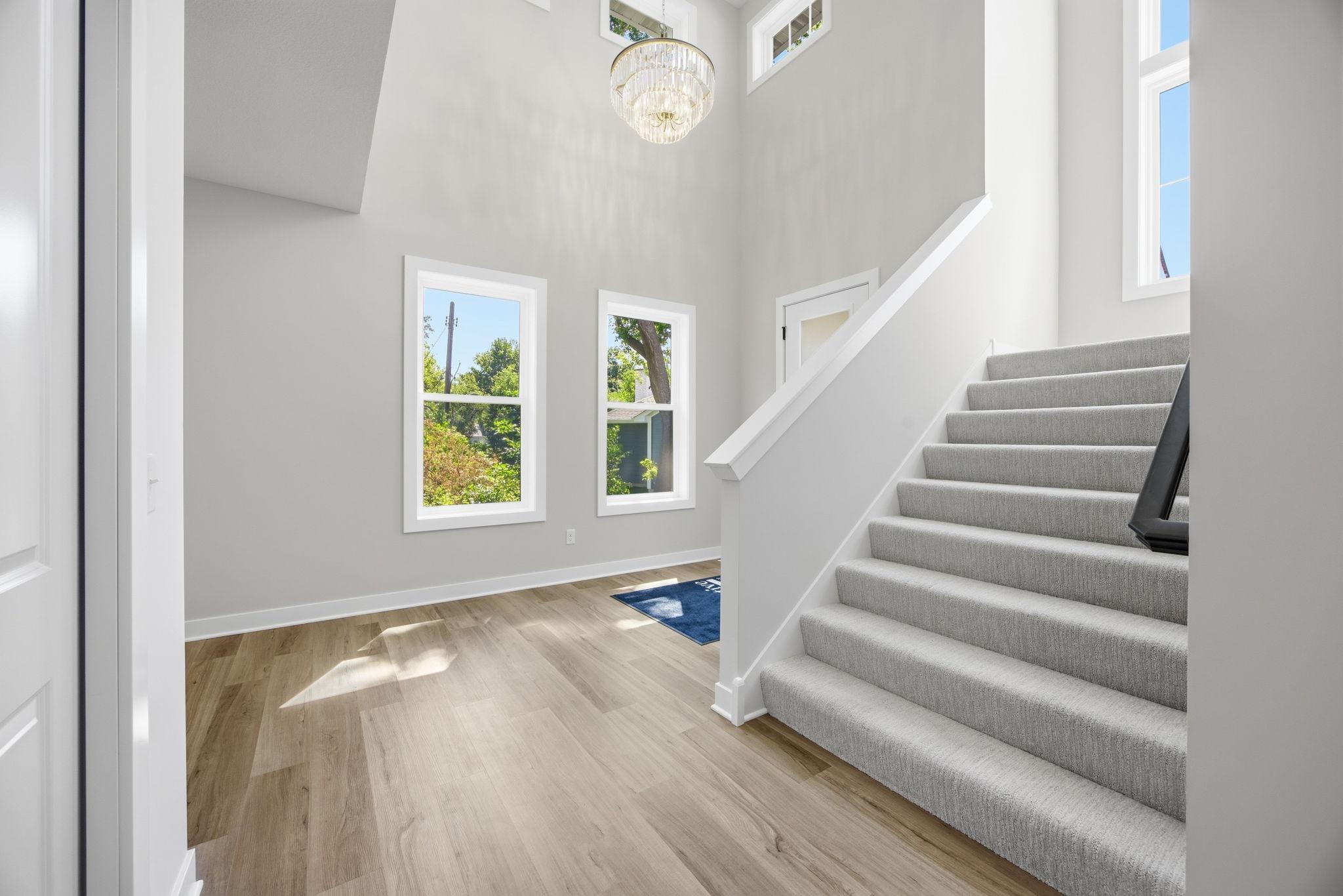 5th image of 2399 Laurie Ct W, Saint Paul, MN 55113 | MLS# 7110238