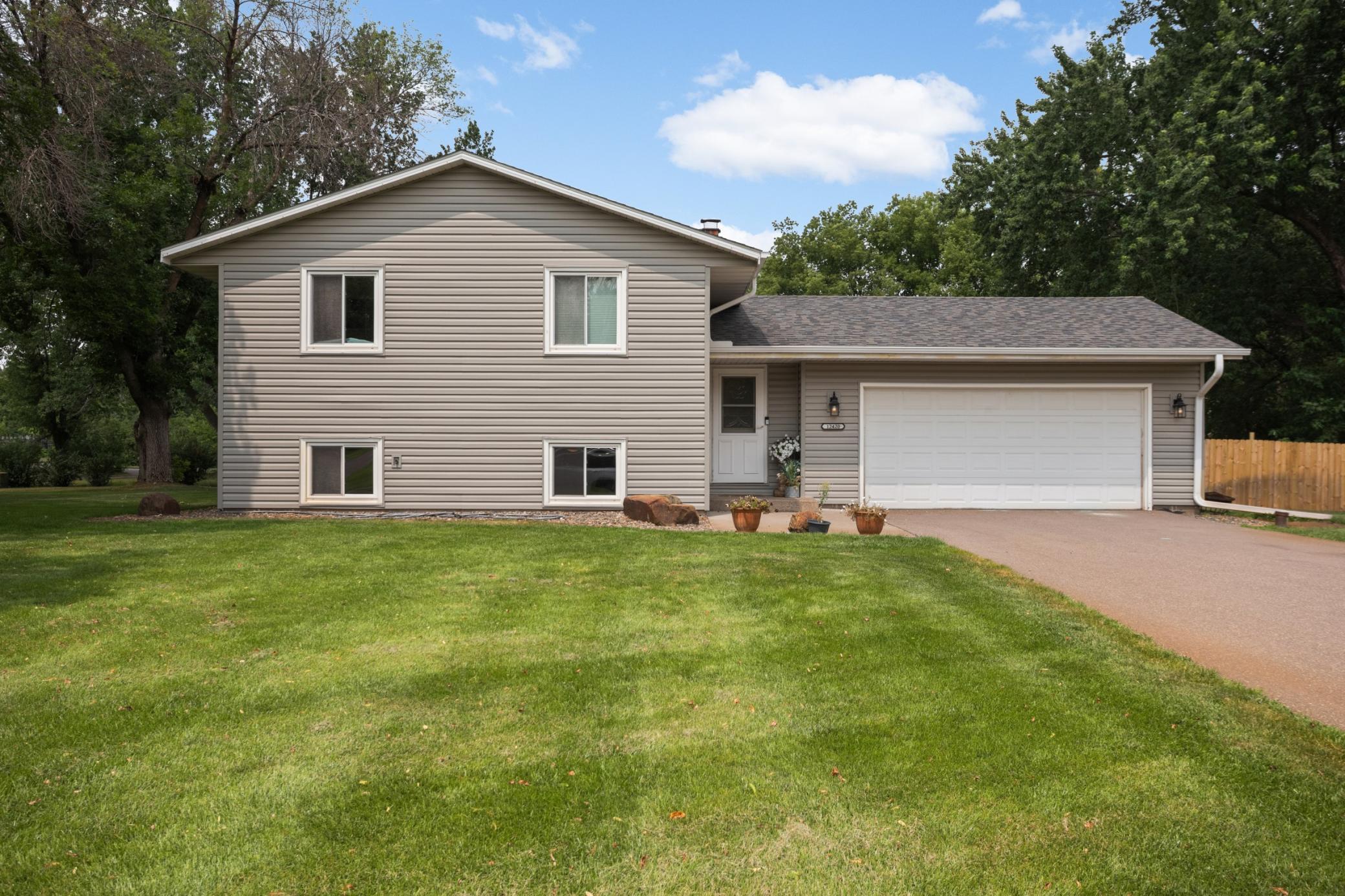 Homes for sale in Dayton, MN | 12420 Pineview Trl, Dayton, MN 55327 | MLS# 7110268