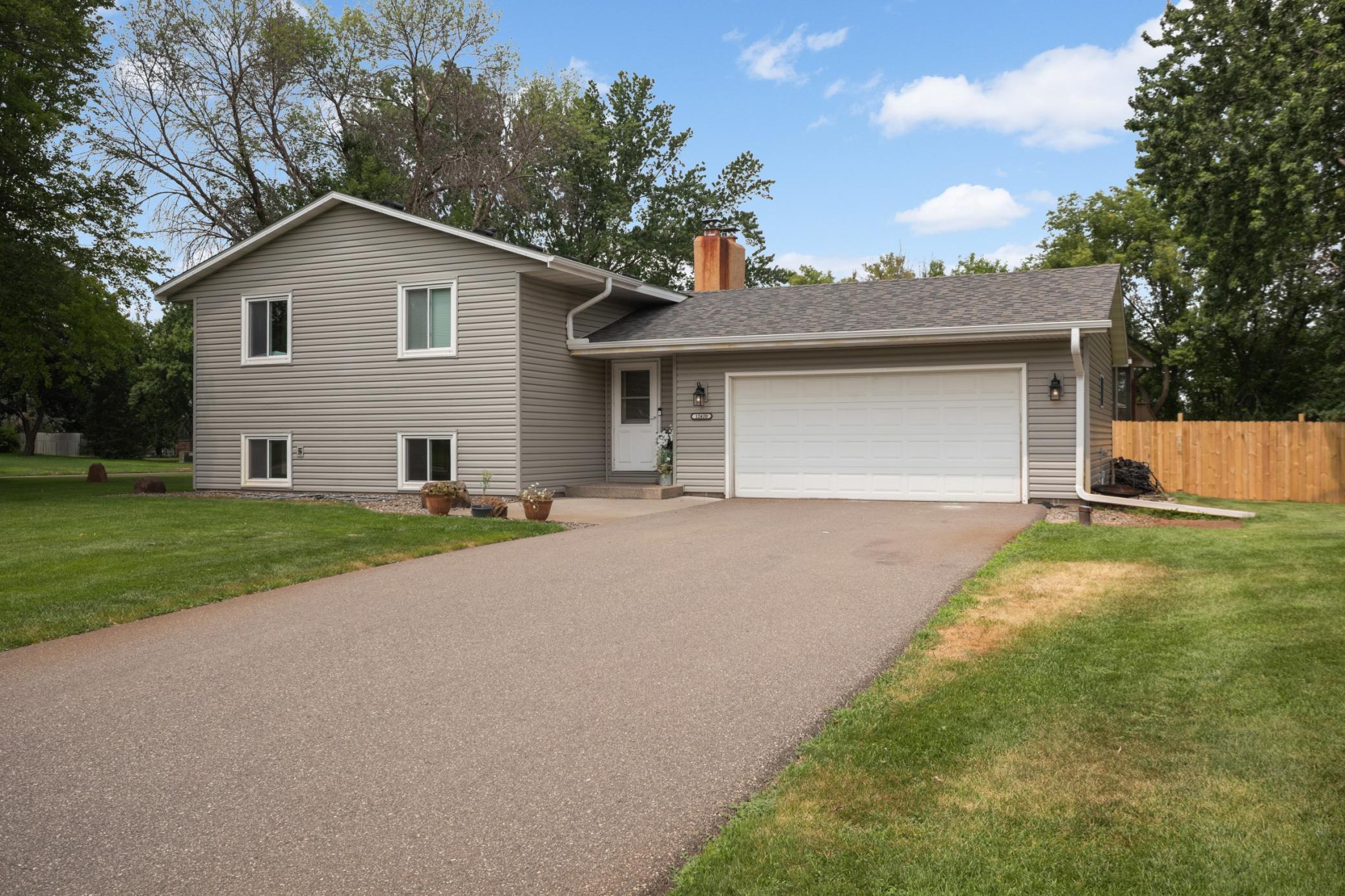 Homes for sale in Dayton, MN | 12420 Pineview Trl, Dayton, MN 55327 | MLS# 7110268