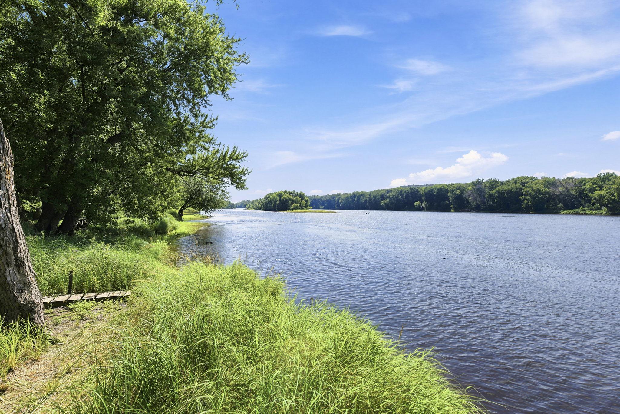 1st image of 909 N Cascade St, Osceola, WI 54020 | MLS# 7110332