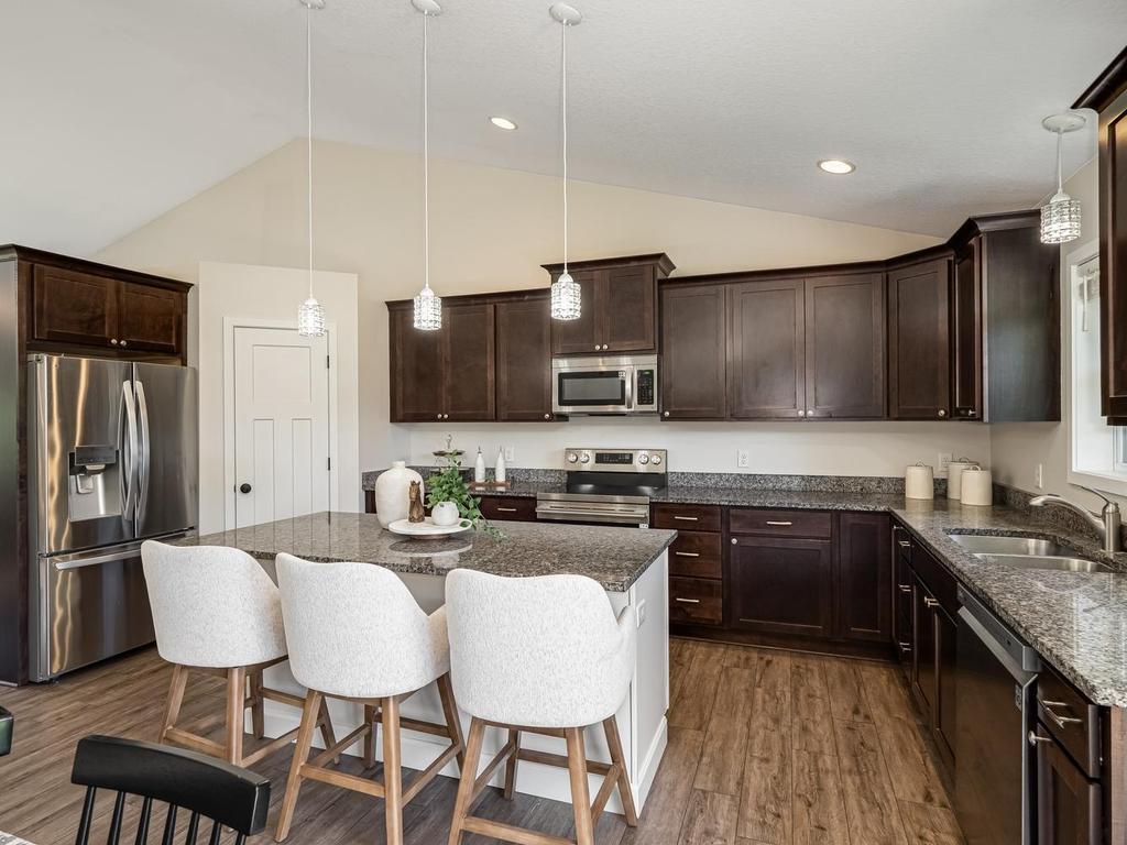 4th image of 85 Maple Island Rd, Lakeville, MN 55044 | MLS# 7110532