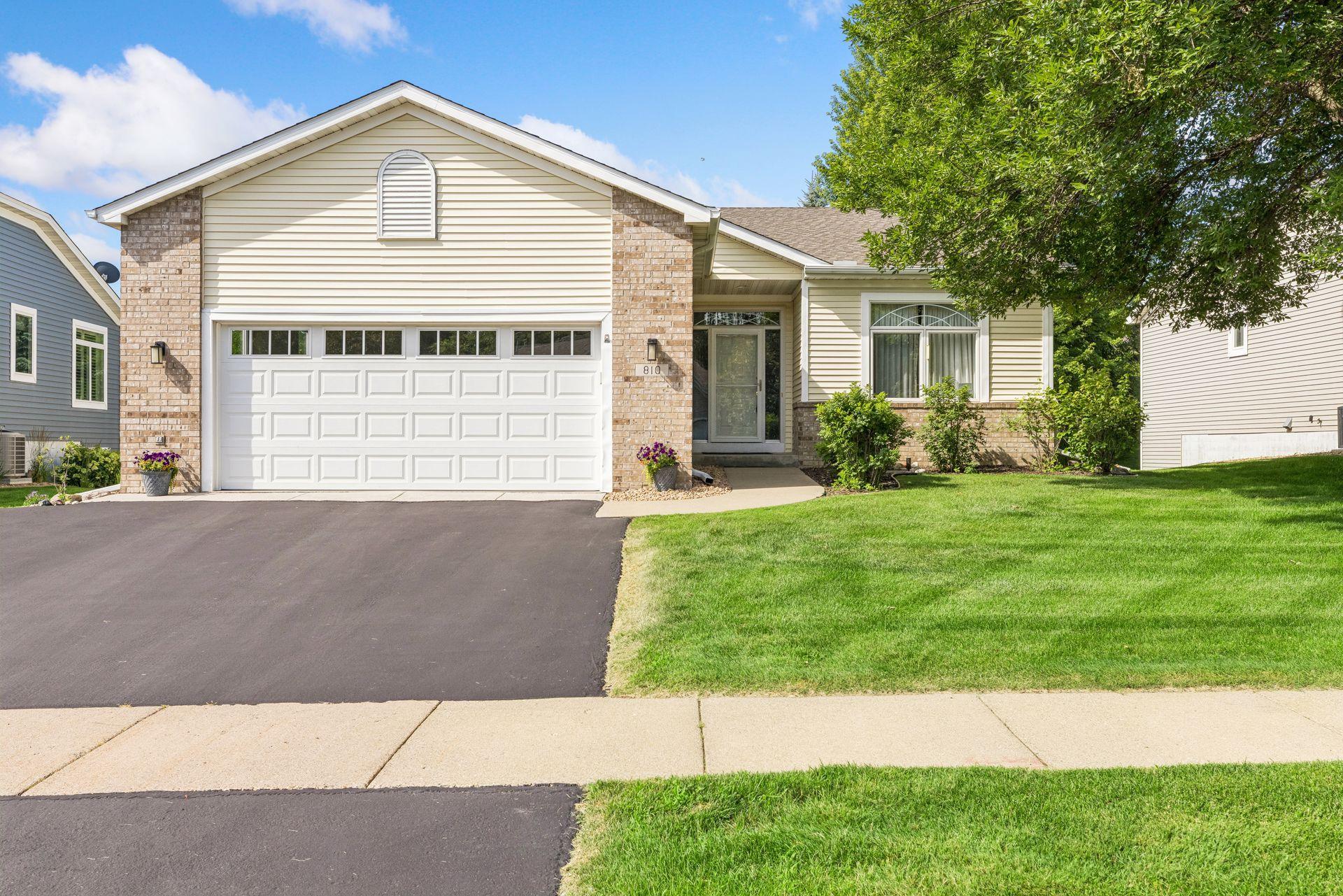 Homes for sale in Mendota Heights, MN | 810 Monet Ct, Mendota Heights, MN 55120 | MLS# 7110545