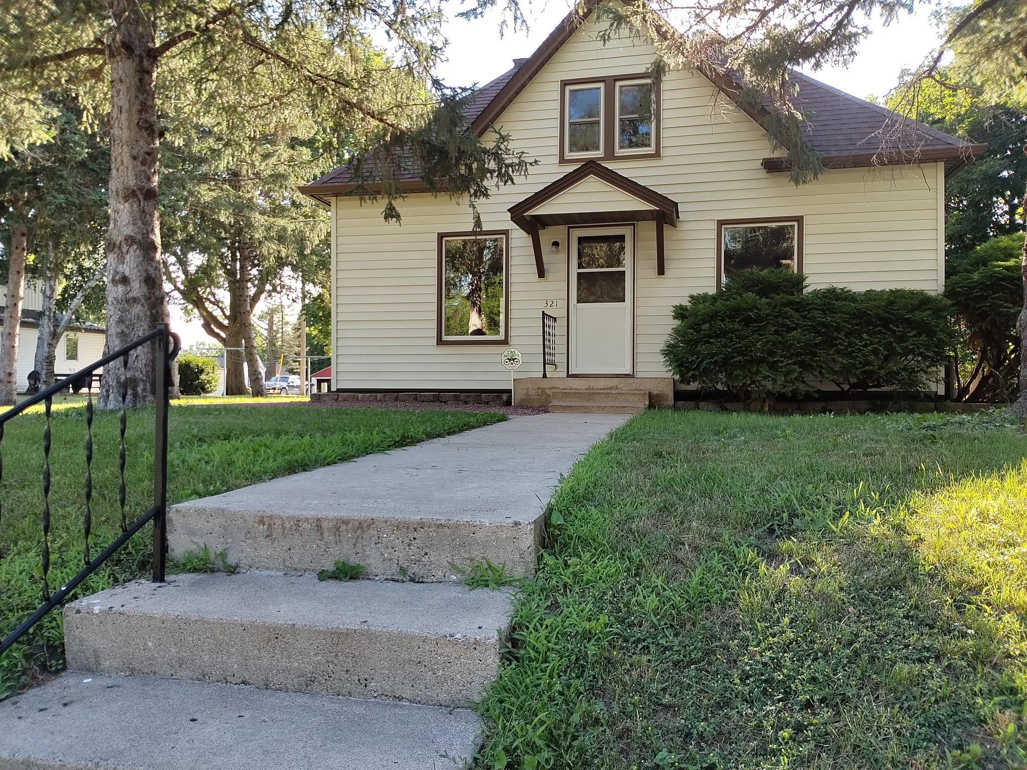 Homes for sale in Sanborn, MN | 321 S Main St, Sanborn, MN 56083 | MLS# 7110561