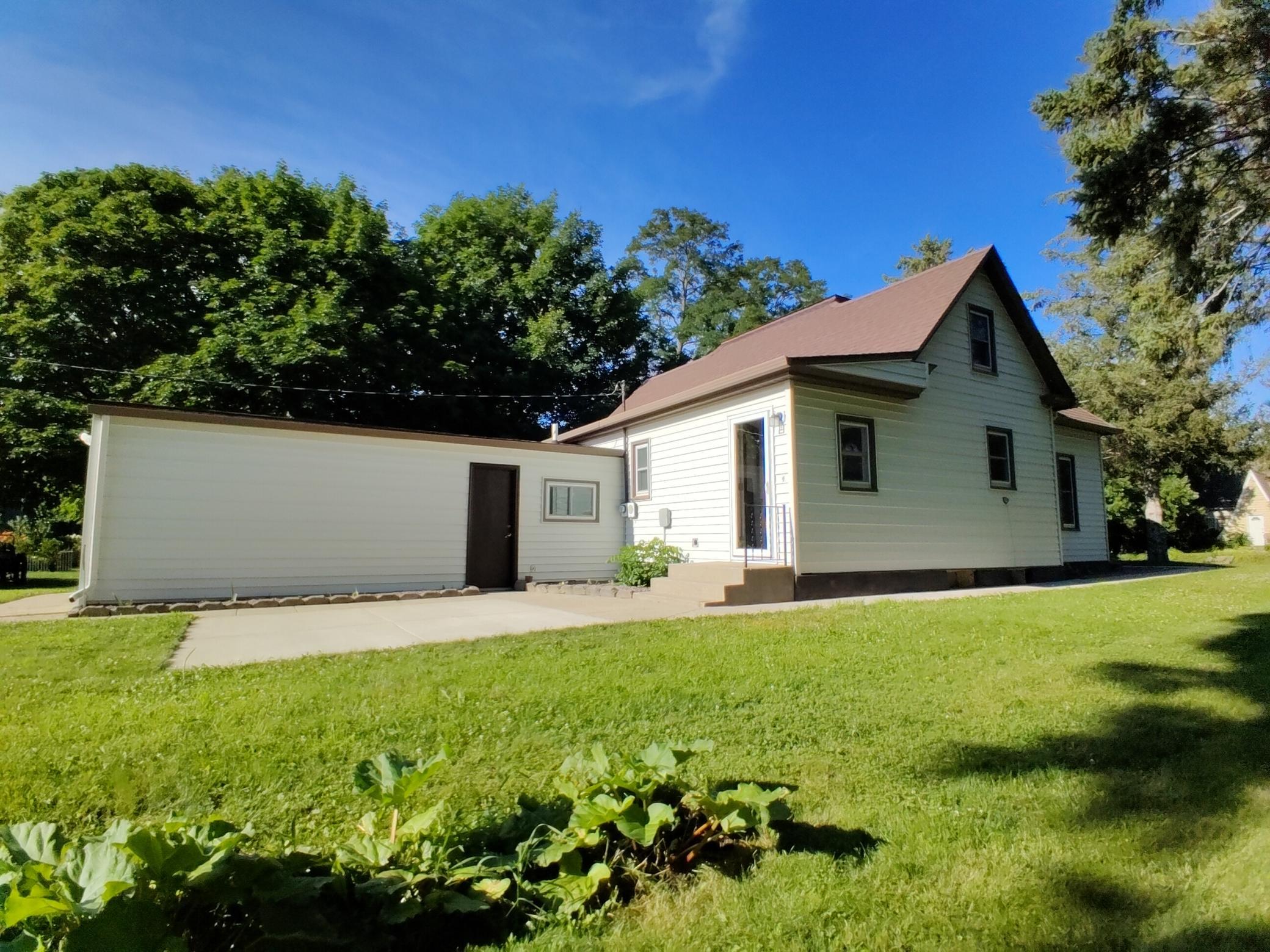 Homes for sale in Sanborn, MN | 321 S Main St, Sanborn, MN 56083 | MLS# 7110561