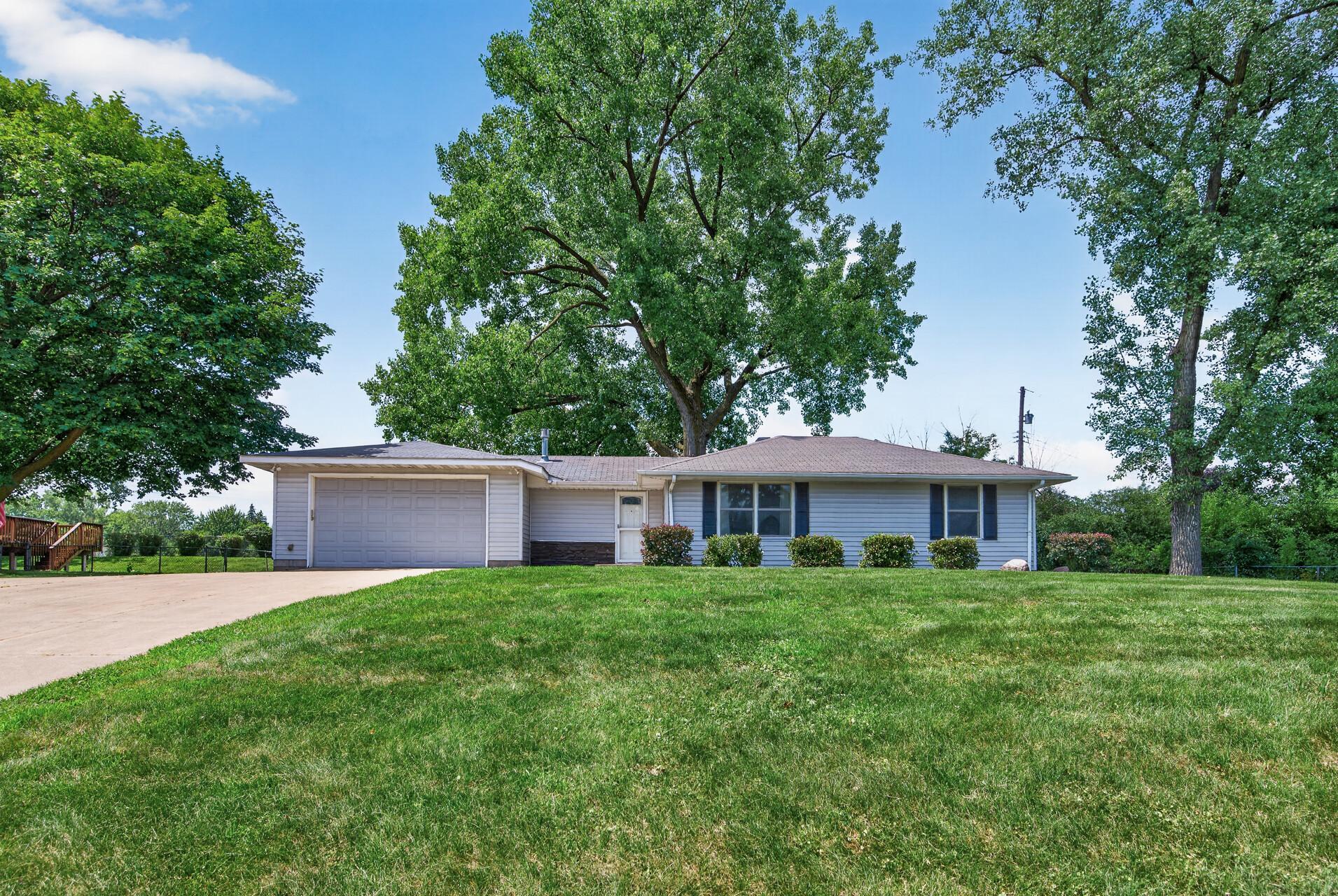 Homes for sale in New Brighton, MN | 922 23rd Ave Nw, New Brighton, MN 55112 | MLS# 7110569