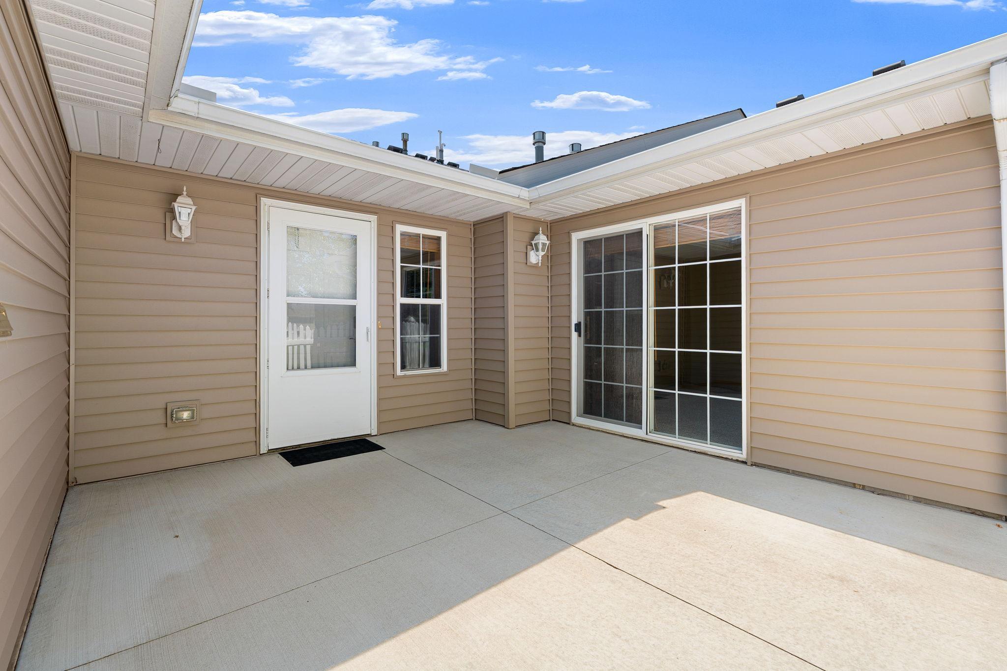 4th image of 2100 Oak Tree Ln #B, Austin, MN 55912 | MLS# 7110604
