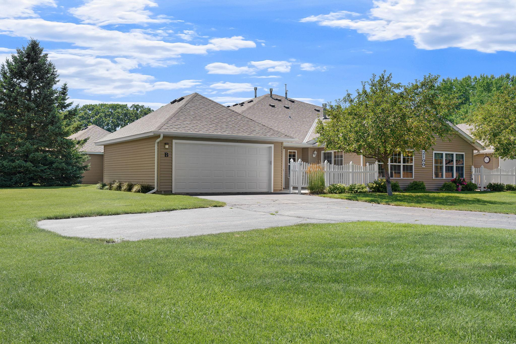 2nd image of 2100 Oak Tree Ln #B, Austin, MN 55912 | MLS# 7110604