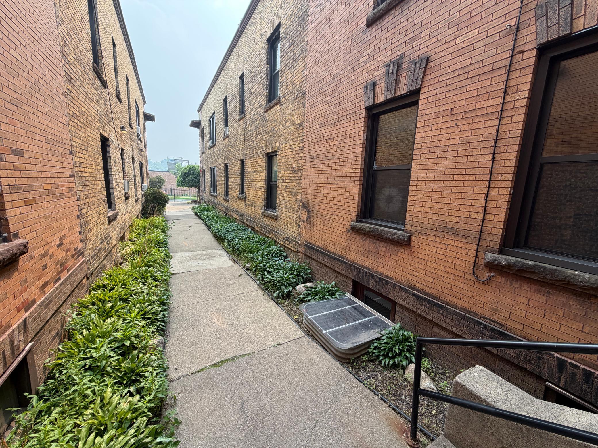 15th image of 1928 Aldrich Ave S #B105, Minneapolis, MN 55403 | MLS# 7110613