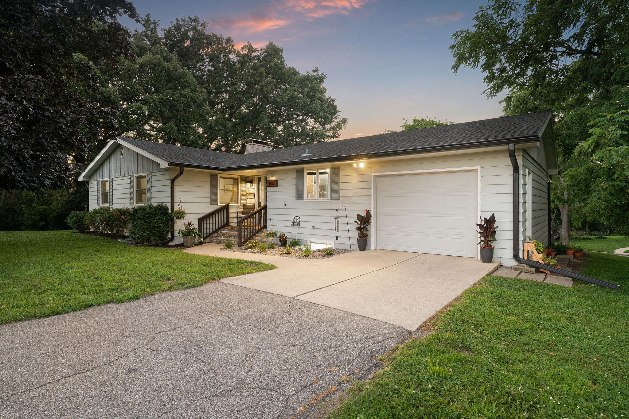 2nd image of 1817 S Shore Dr, Albert Lea, MN 56007 | MLS# 7110628