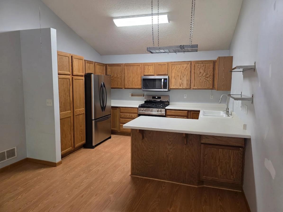 3rd image of 832 Matthew Dr, Chaska, MN 55318 | MLS# 7110658