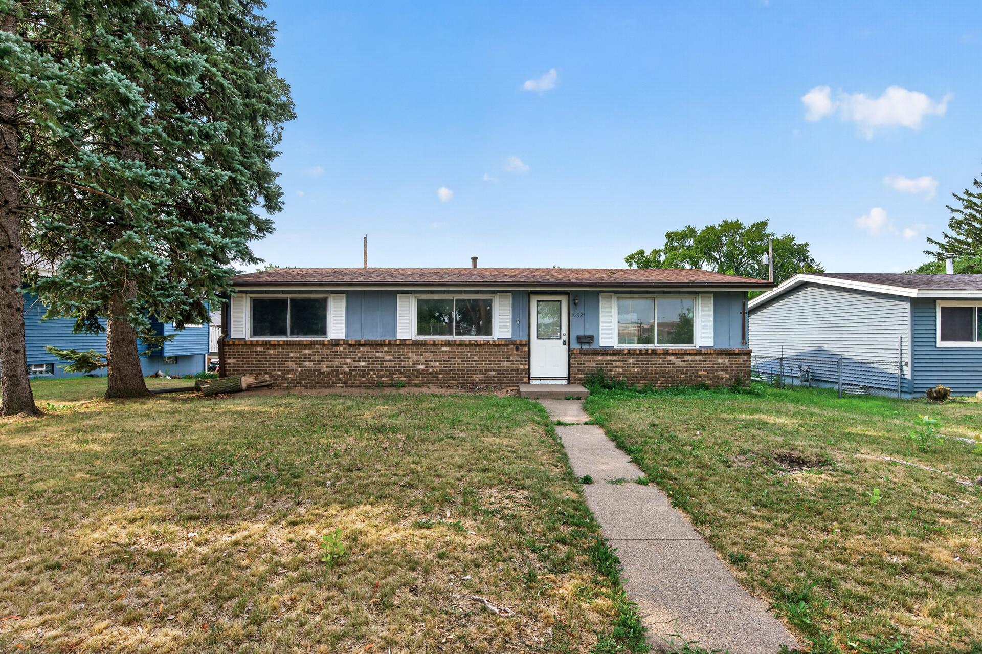 2nd image of 1582 3rd St E, Saint Paul, MN 55106 | MLS# 7110663