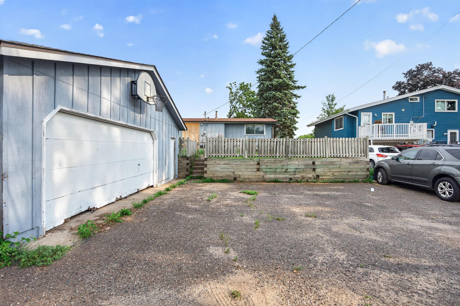 42nd image of 1582 3rd St E, Saint Paul, MN 55106 | MLS# 7110663