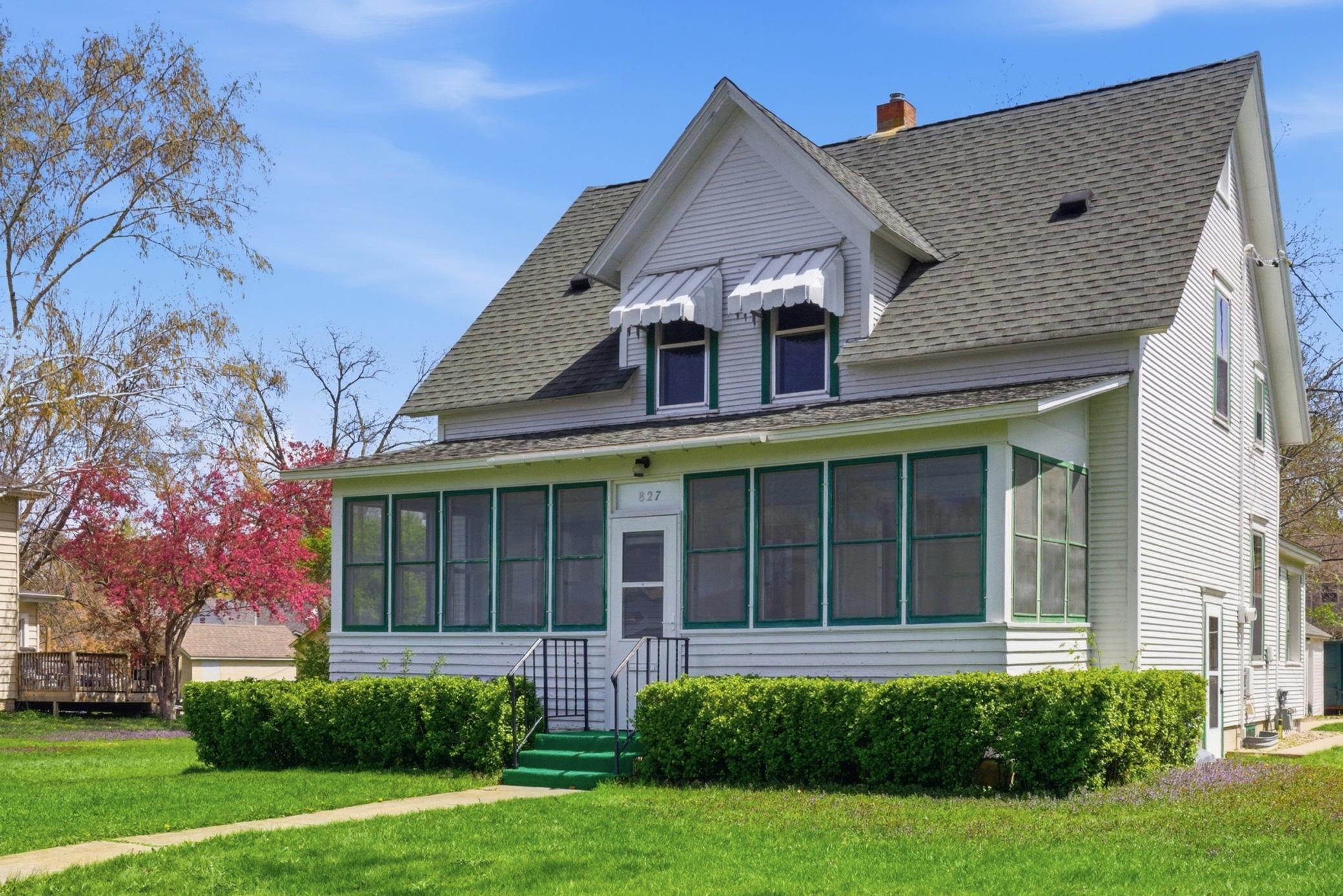 2nd image of 827 7th Ave Sw, Faribault, MN 55021 | MLS# 7110676