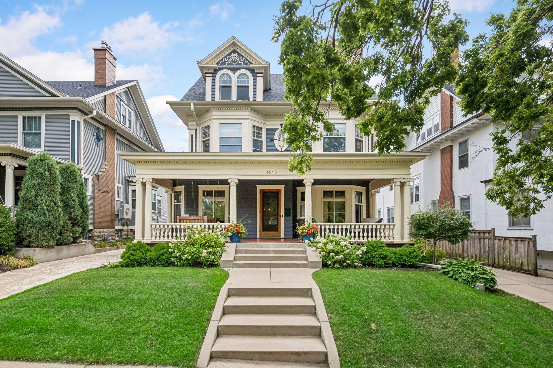 2nd image of 1815 Fremont Ave S, Minneapolis, MN 55403 | MLS# 7110682