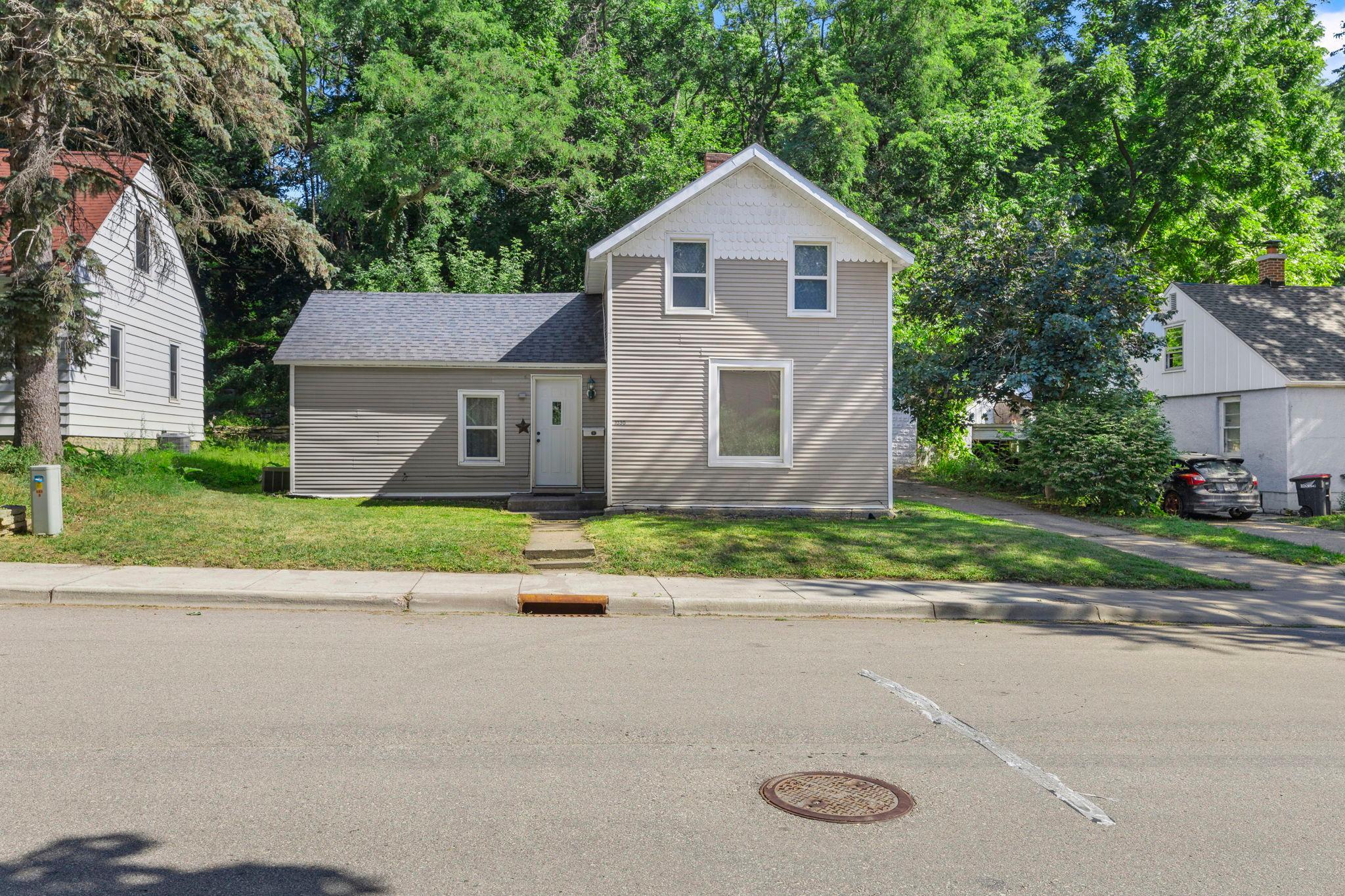 2nd image of 1030 Putnam Ave, Red Wing, MN 55066 | MLS# 7110715