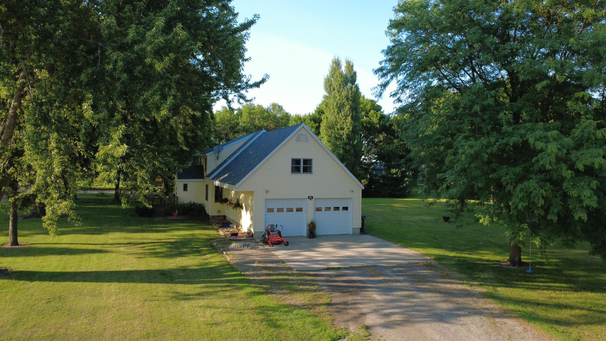2nd image of 103 Ne Main St, Blomkest, MN 56216 | MLS# 7110757