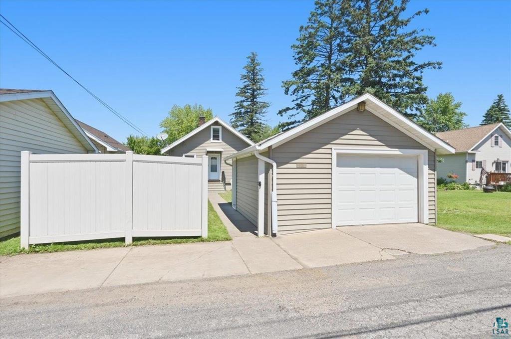 17th image of 920 N 21st St, Superior, WI 54880 | MLS# 7110781