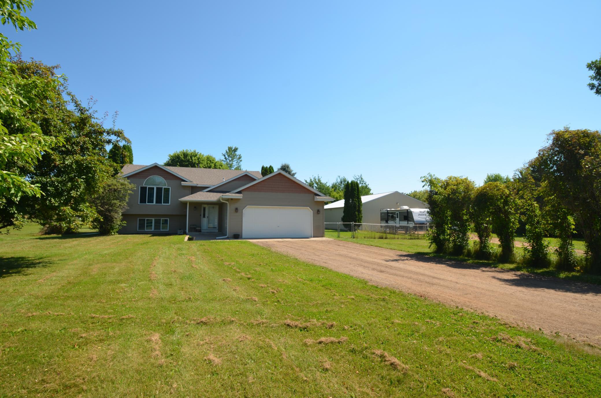 2nd image of 18180 Franconia Trl, Shafer, MN 55074 | MLS# 7110789