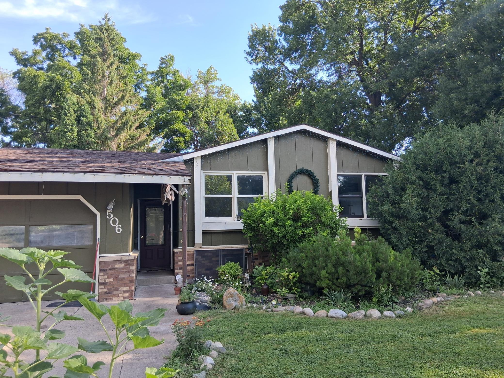 1st image of 506 W Stanton Ave, Fergus Falls, MN 56537 | MLS# 7110838